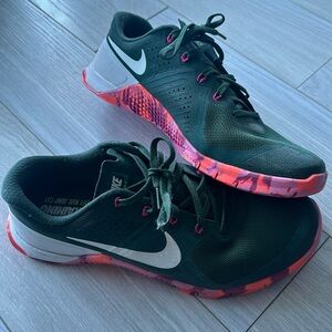 Men’s Nike Training Sneakers Size 11.5